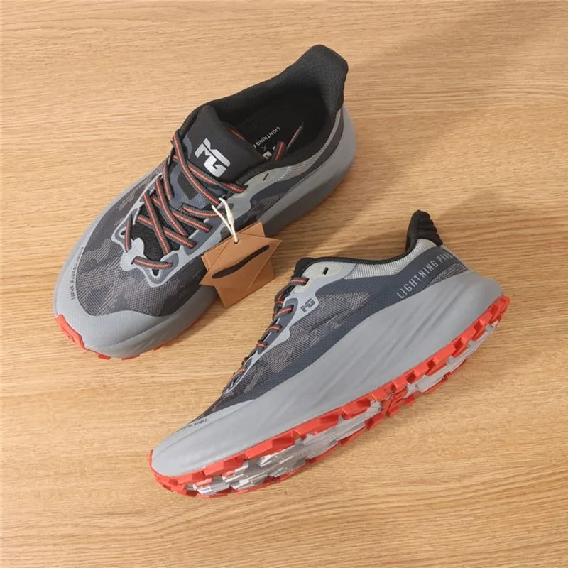 รองเท้ากีฬาออฟโรดแบบคลาสสิกใหม - Sports Equipment Resale บทวิจารณ์และราคา